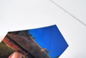 Thickness of photograph on magnet 0.5 mm