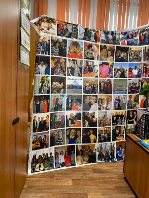 order the delivery of a plaid with photos online