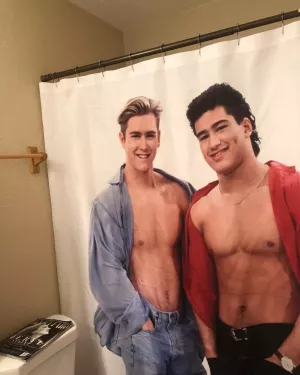 Print on the bathtub screen