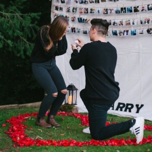 How to make an unusual proposal to a girl